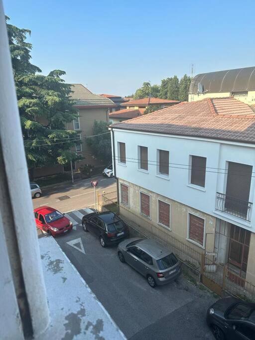 Appartamento Vicino Al Duomo Con Parcheggio Privato Padua Buitenkant foto