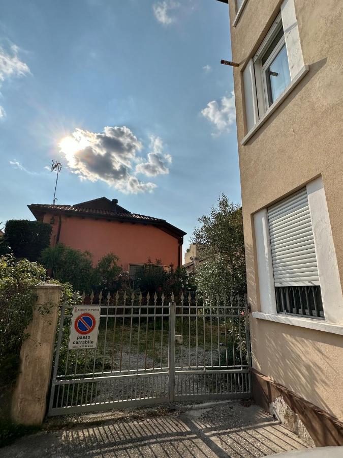 Appartamento Vicino Al Duomo Con Parcheggio Privato Padua Buitenkant foto